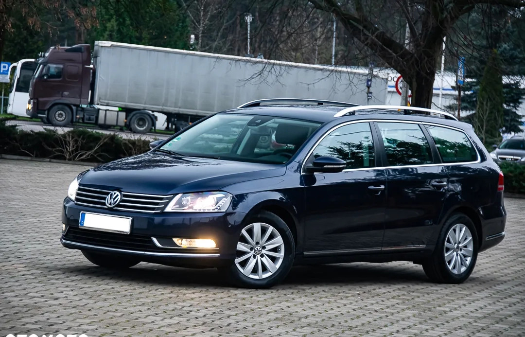 Volkswagen Passat cena 37900 przebieg: 249000, rok produkcji 2014 z Legnica małe 781